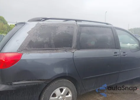 2010 Toyota Sienna Ce/Le from USA, damaged, VIN 5TDKK4CC4AS327418